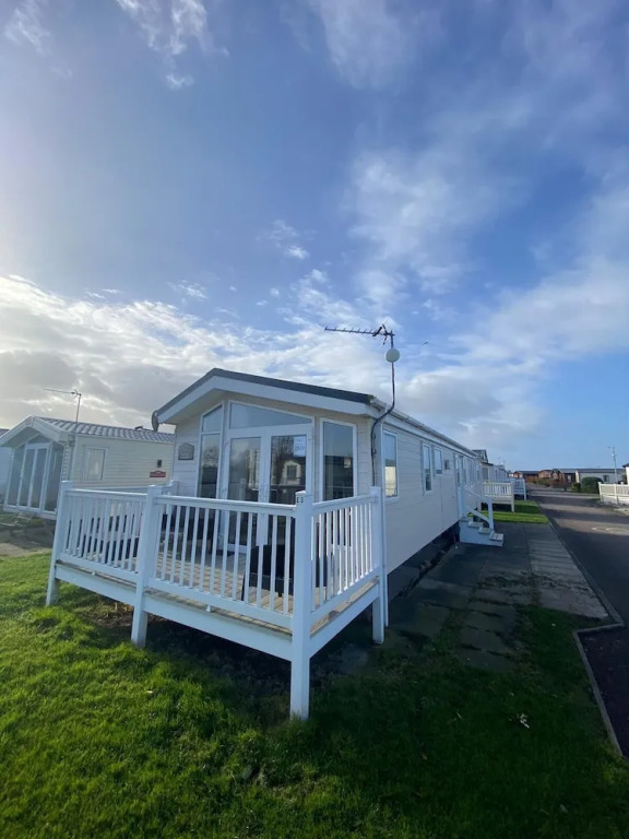 Lovely 3-bed Lodge in Towyn Near Rhyl