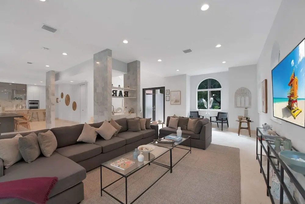 Villa Granada by Rove Waterfront W/pool, Hot Tub