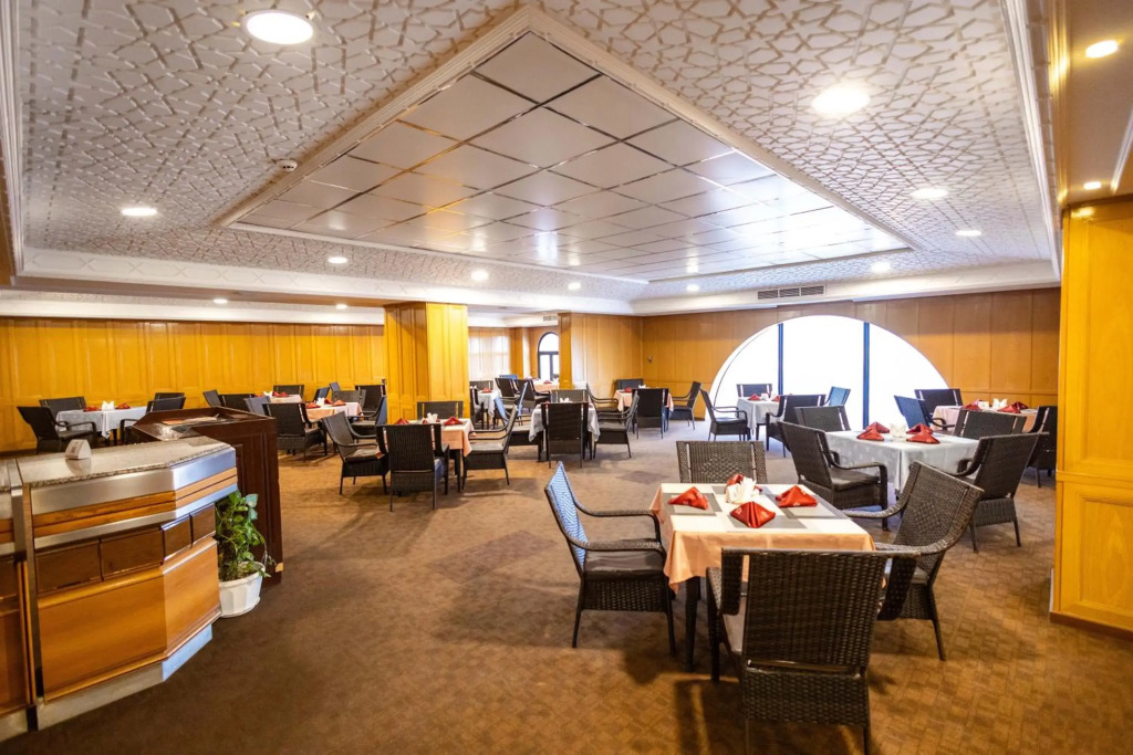 Hamdan Plaza Hotel Salalah, an HTG Hotel