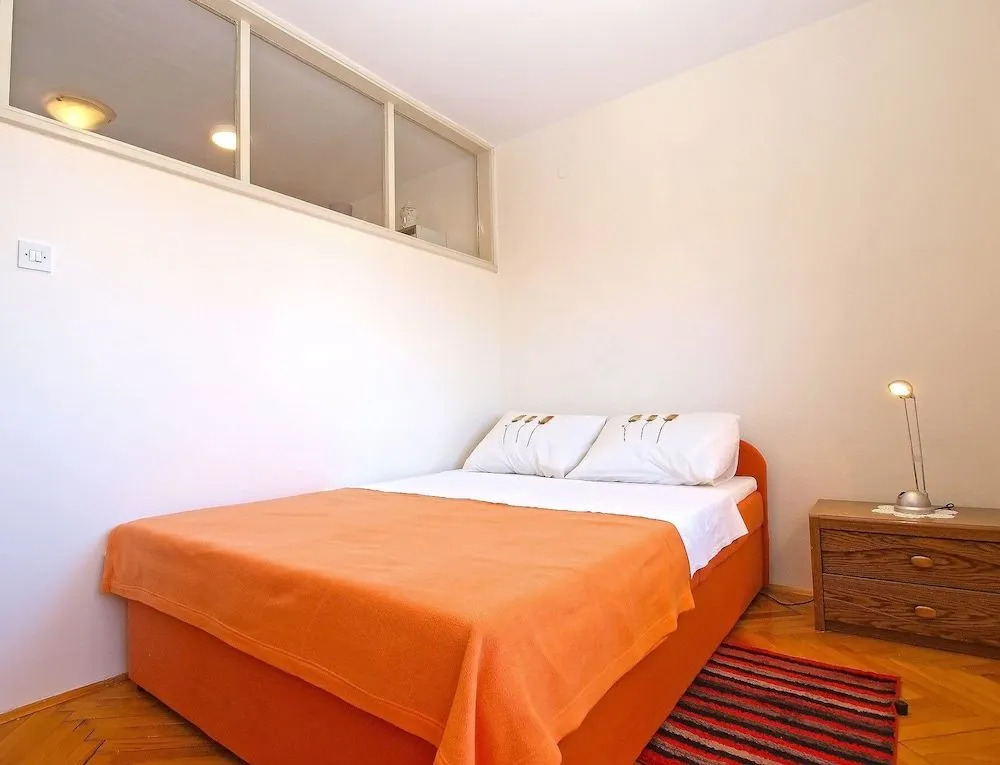 Apartment 1414