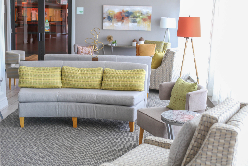 Holiday Inn Bloomington Airport South Mall Area by IHG