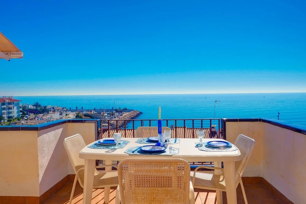 Amazing Seaview Apartment