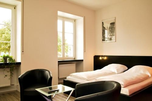 Hotel Villa-Bassermann, stilvoll, 2 Min zum Schloss, schnelles WLAN & Parkplatz