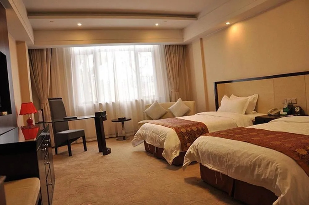 Phoenix Holiday Hotel