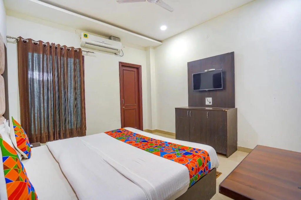 FabHotel Grand Inn