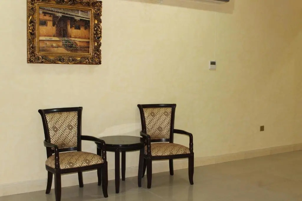Gulf Crown Hotel Apartment
