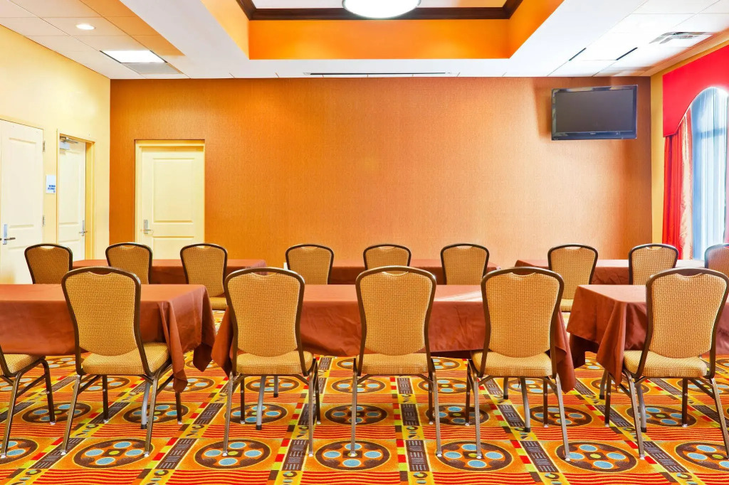 Holiday Inn Express Nashville-Opryland by IHG