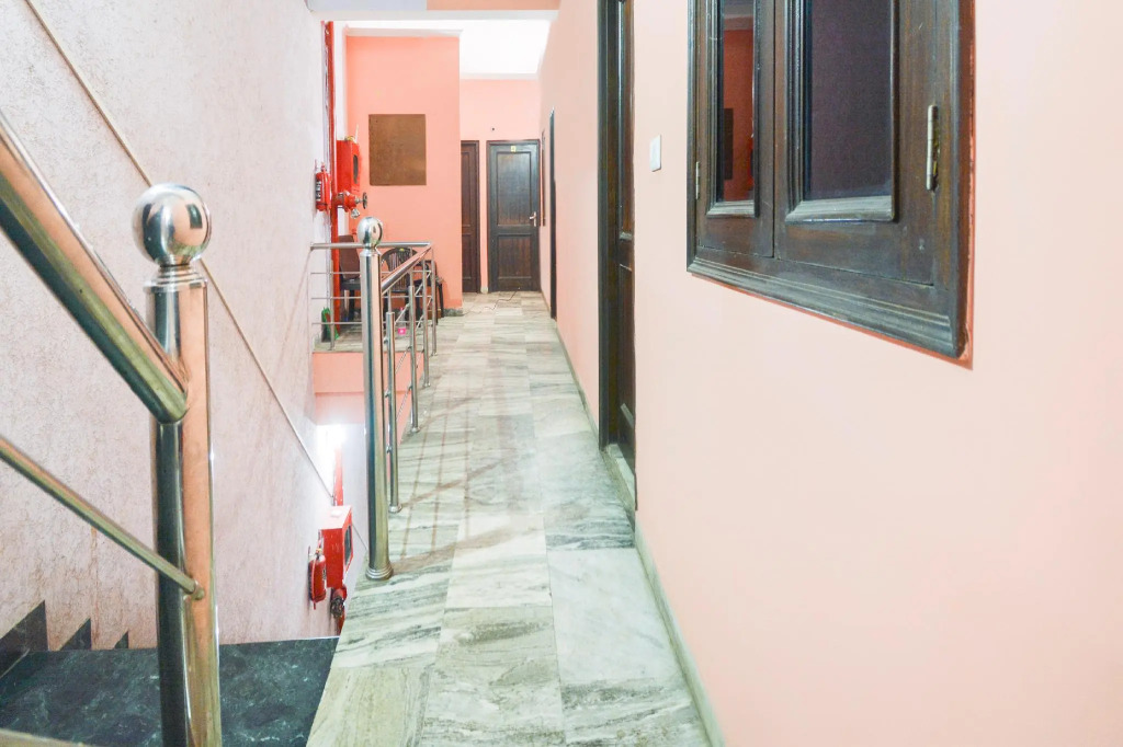 OYO 26787 Hotel Kulwants