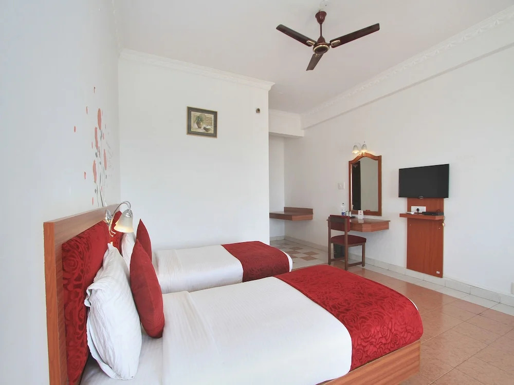 OYO 10632 Hotel Brigade Royal