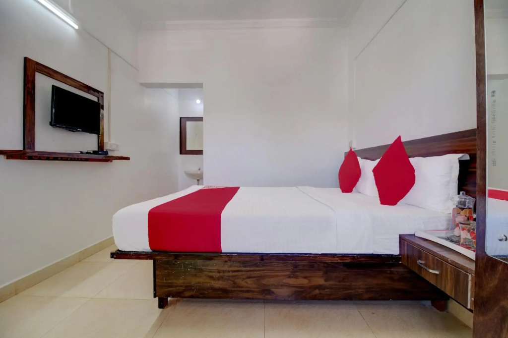 OYO 76721 Hotel MK