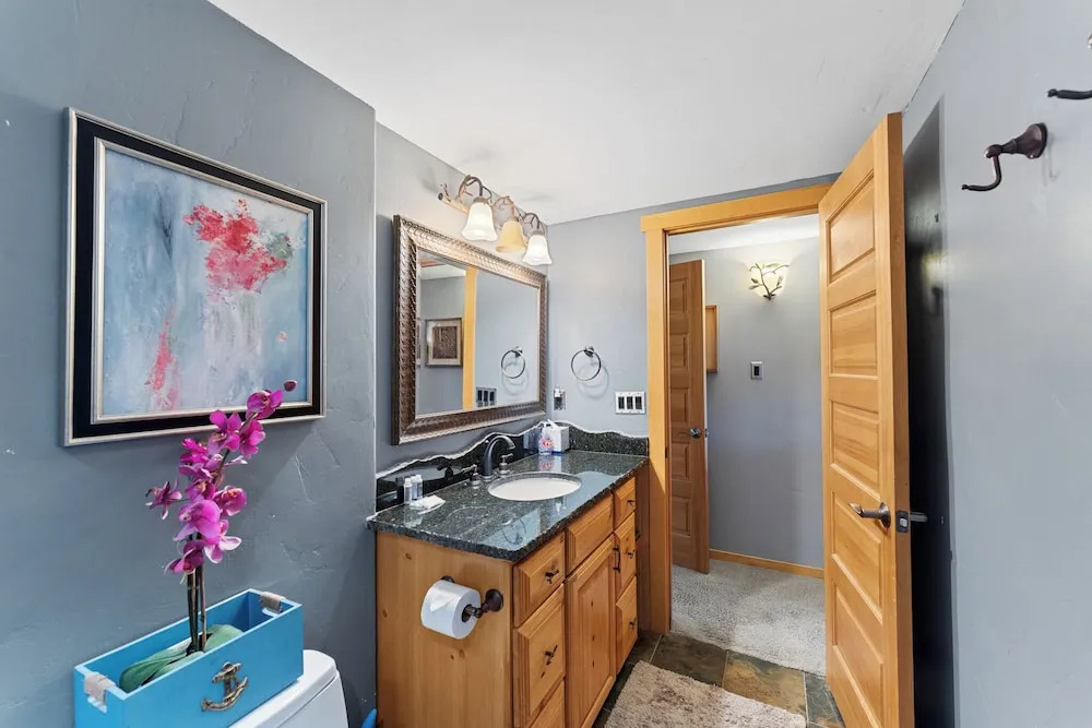 Anchorage West Condos Building 10, Unit #105