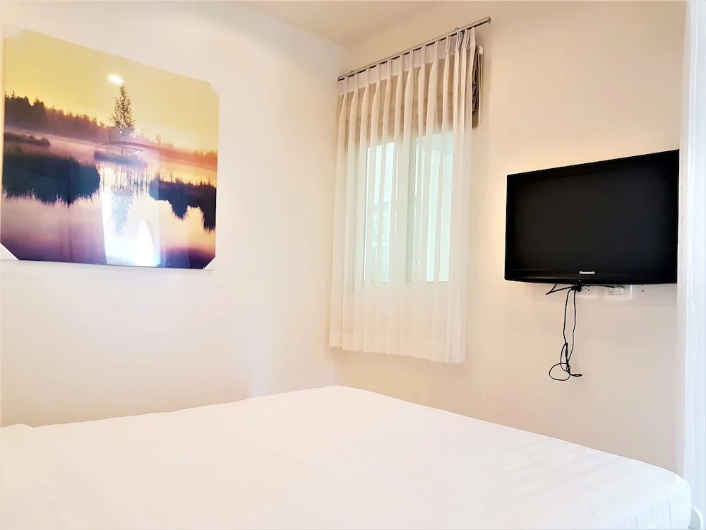 KB Apartments 1 Karon Beach by PHR