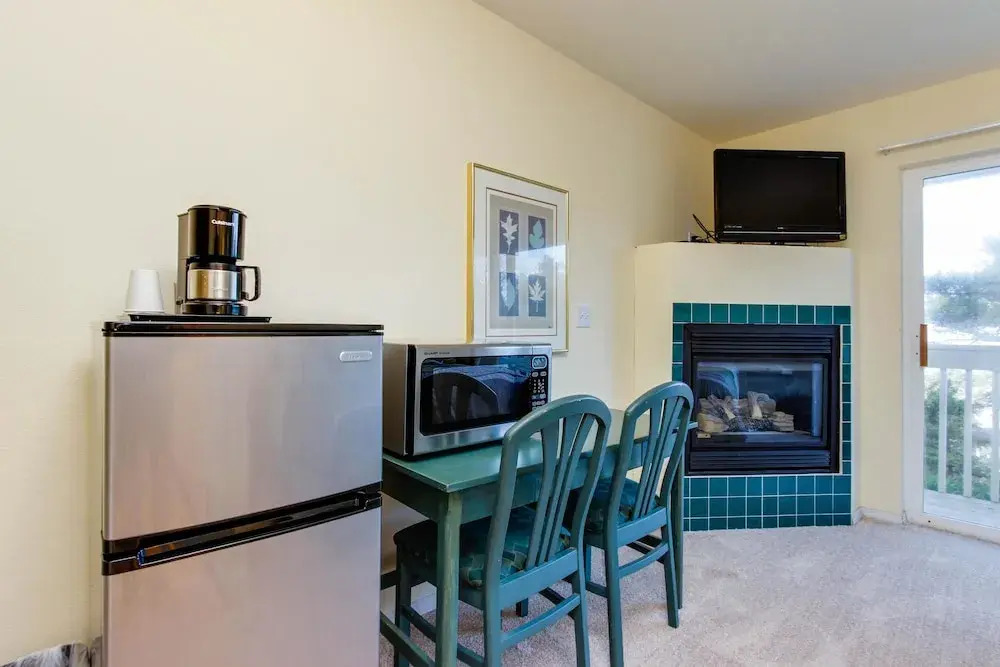 Sandstone Point Hotel