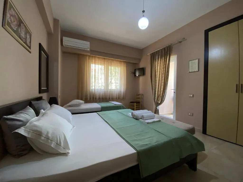 Aparthotel PAJA Ksamil