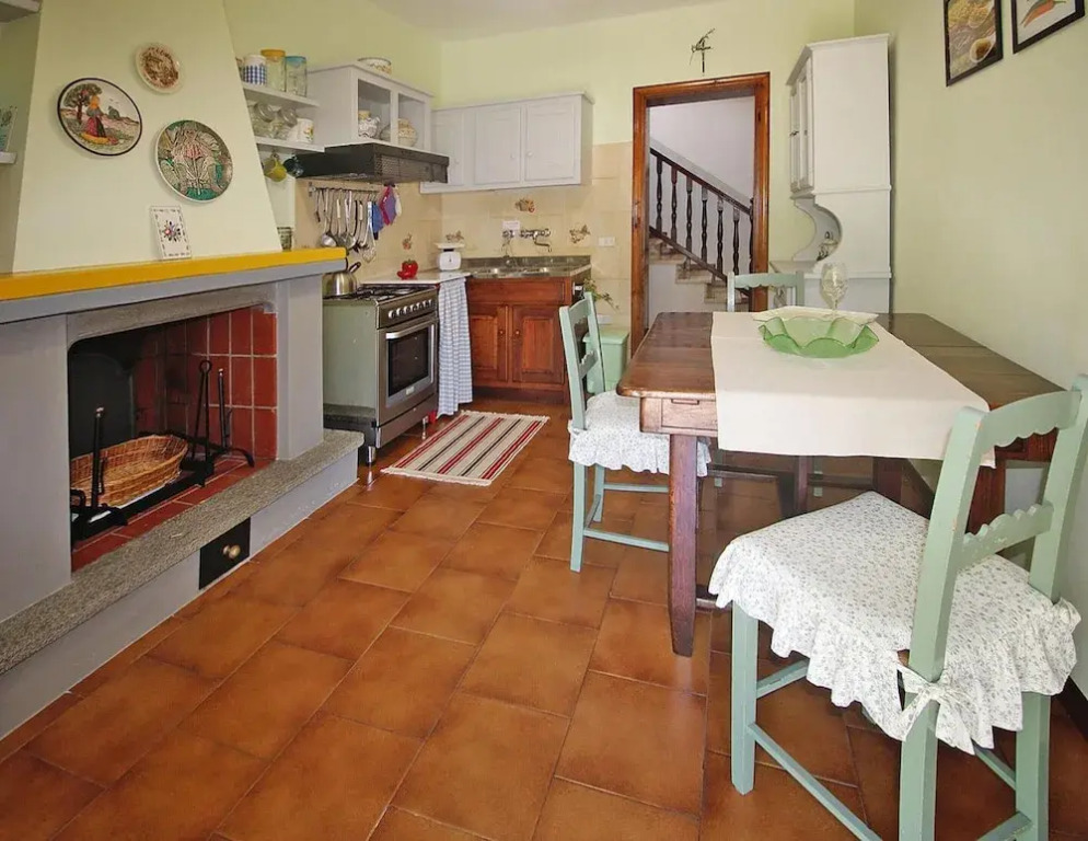 Holiday Home in Camaiore with Mountain Views