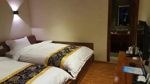 Dong Nv Gu No.1 Guesthouse