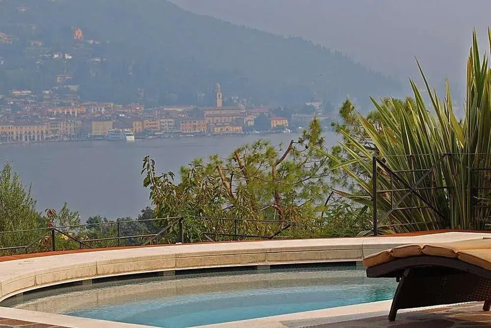 Versine Luxury Apartment