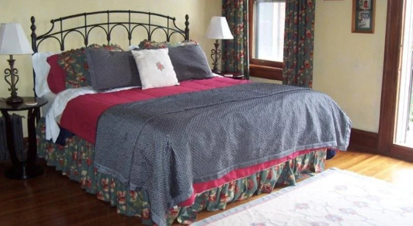 Kennedy Mansion Bed and Breakfast