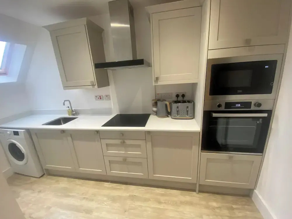Central Paisley Apartment- Airport/glasgow Access