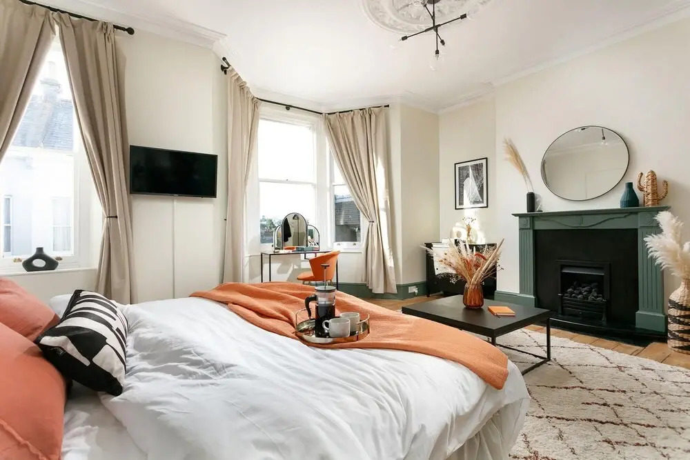 Host Stay Sussex Place
