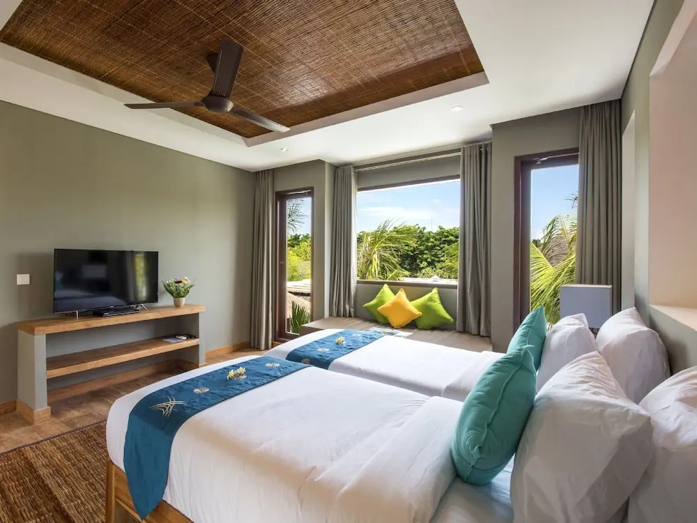 Villa Anam, 10 Bedrooms Private Villa in Seminyak