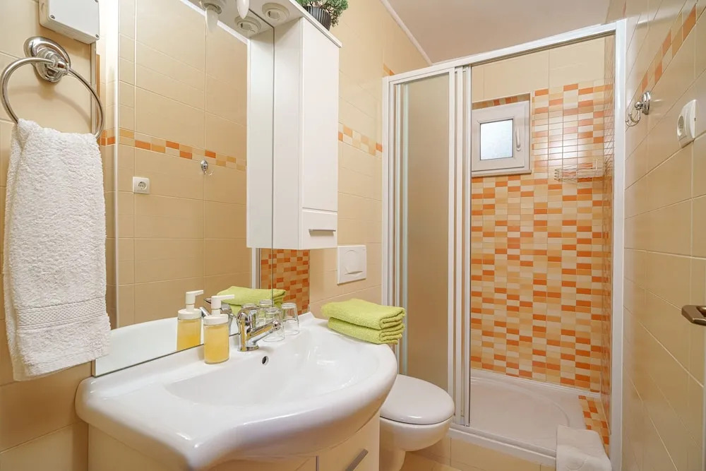 "one Bedroom Apartment for 2 People"