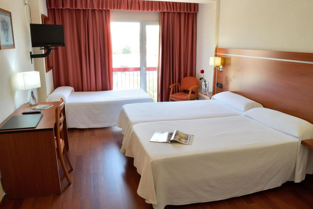 Hotel Mari Carmen