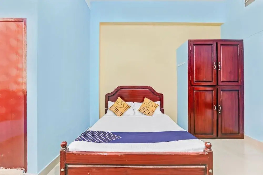 Moonlight Residency by OYO Rooms