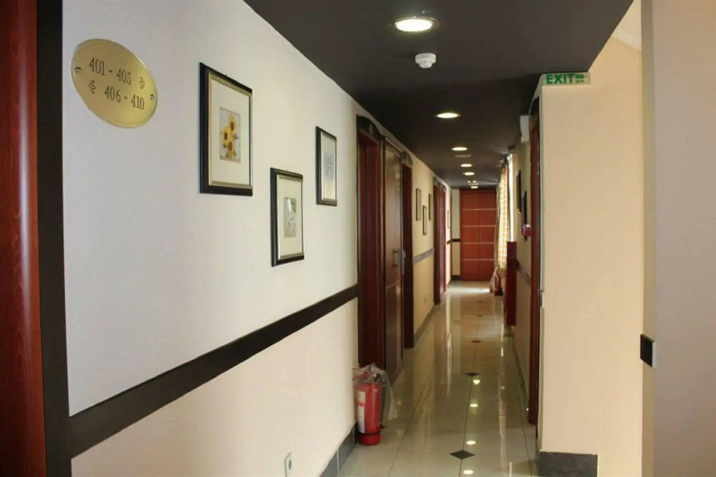 Carol Hotel