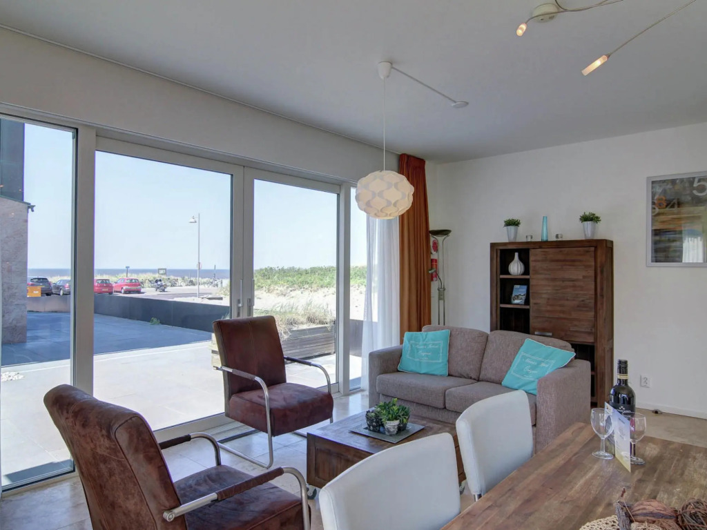 Luxury Apartment in a Residence Right on the Boulevard and the Beach