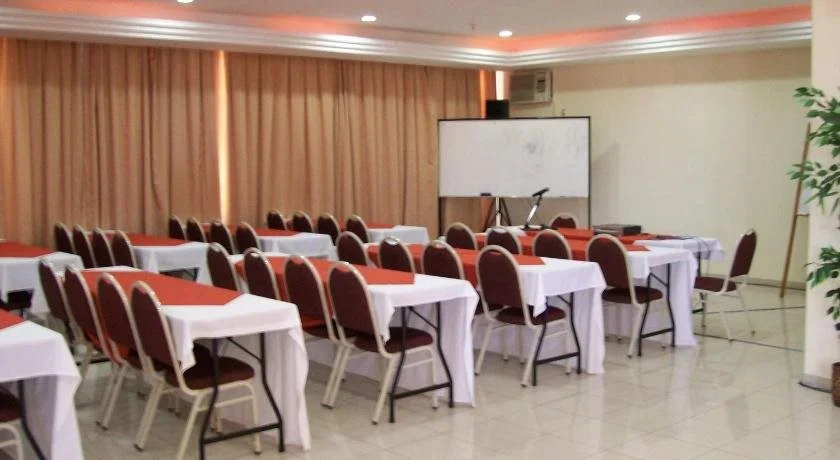 Crystal Apart Hotel