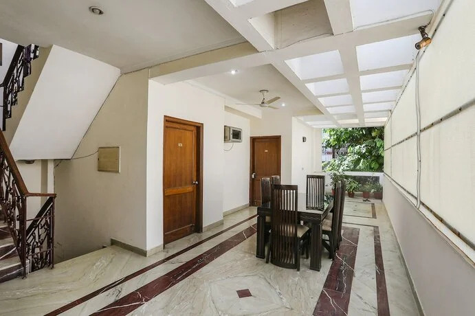 Fabexpress Global Residency Inn