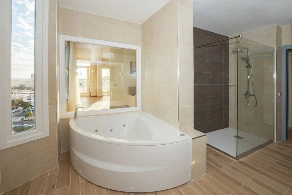 HL Suites Nardos - Only Adults