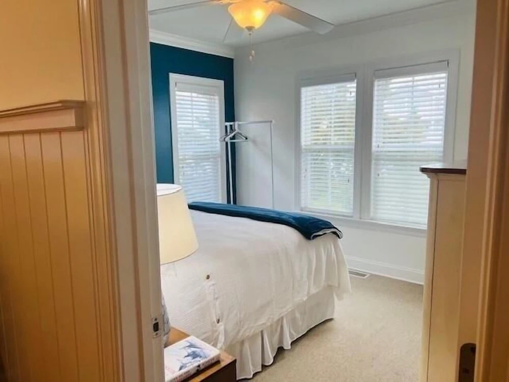 The Rainbow Connection 4 Bedroom Home by RedAwning