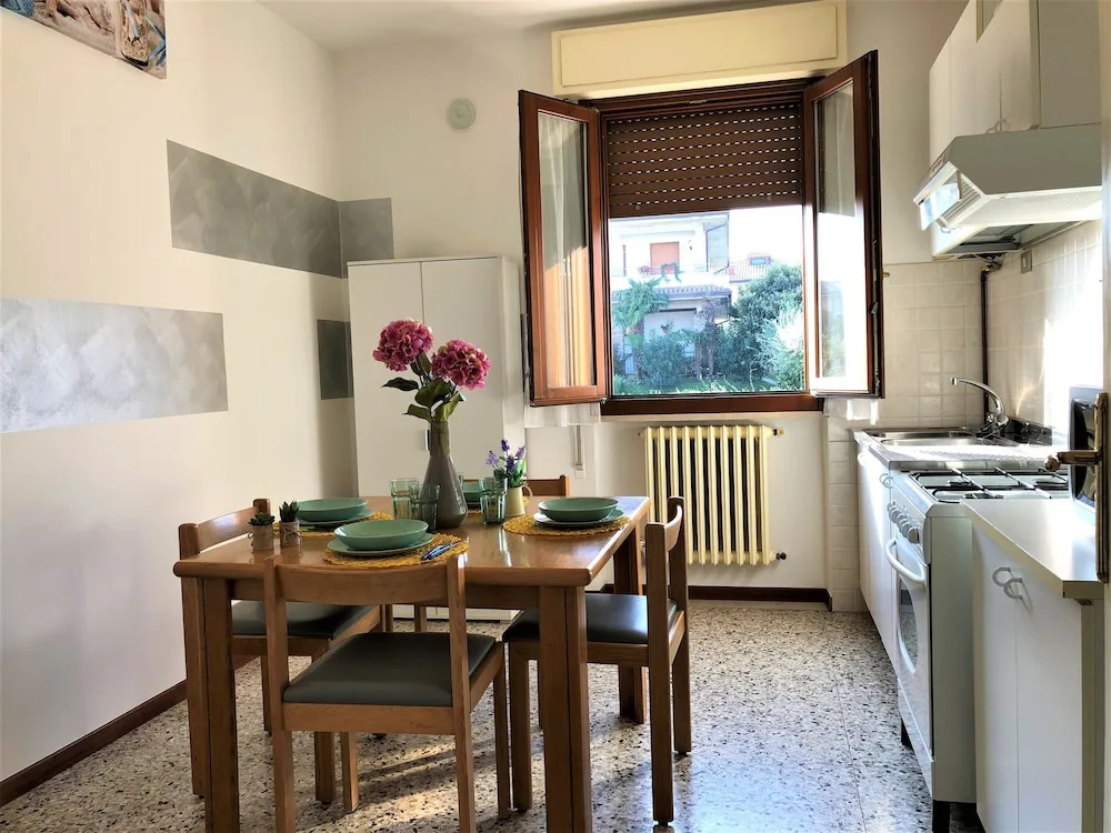 Isa Garden Apartments