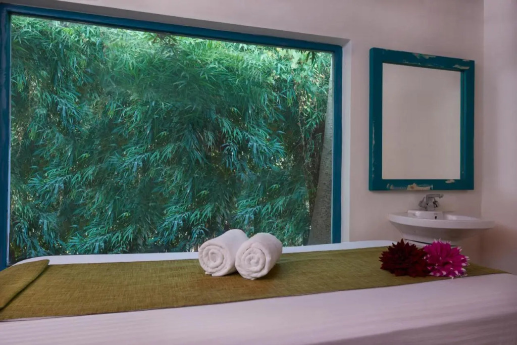 Aacorn Hideaway Resort & Spa