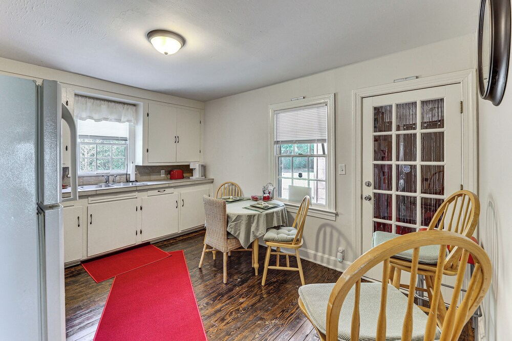 Spacious Retreat, 2 Miles to Tuskegee University