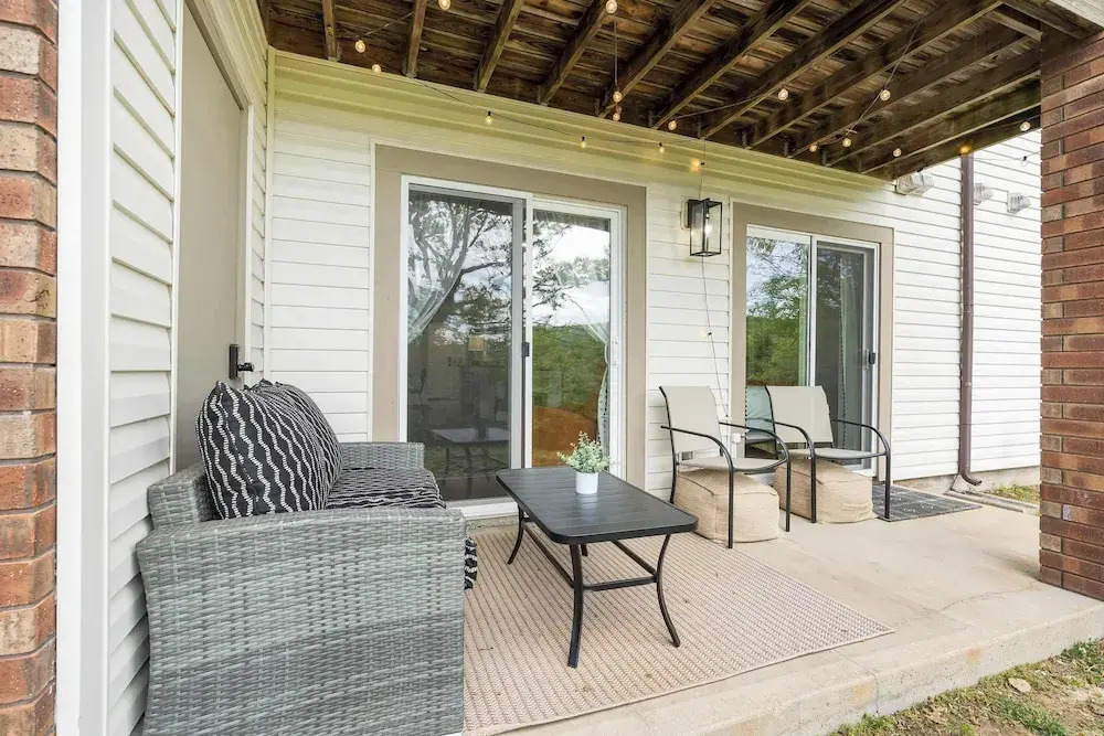 Stone Creek Retreat 2 BR Home!