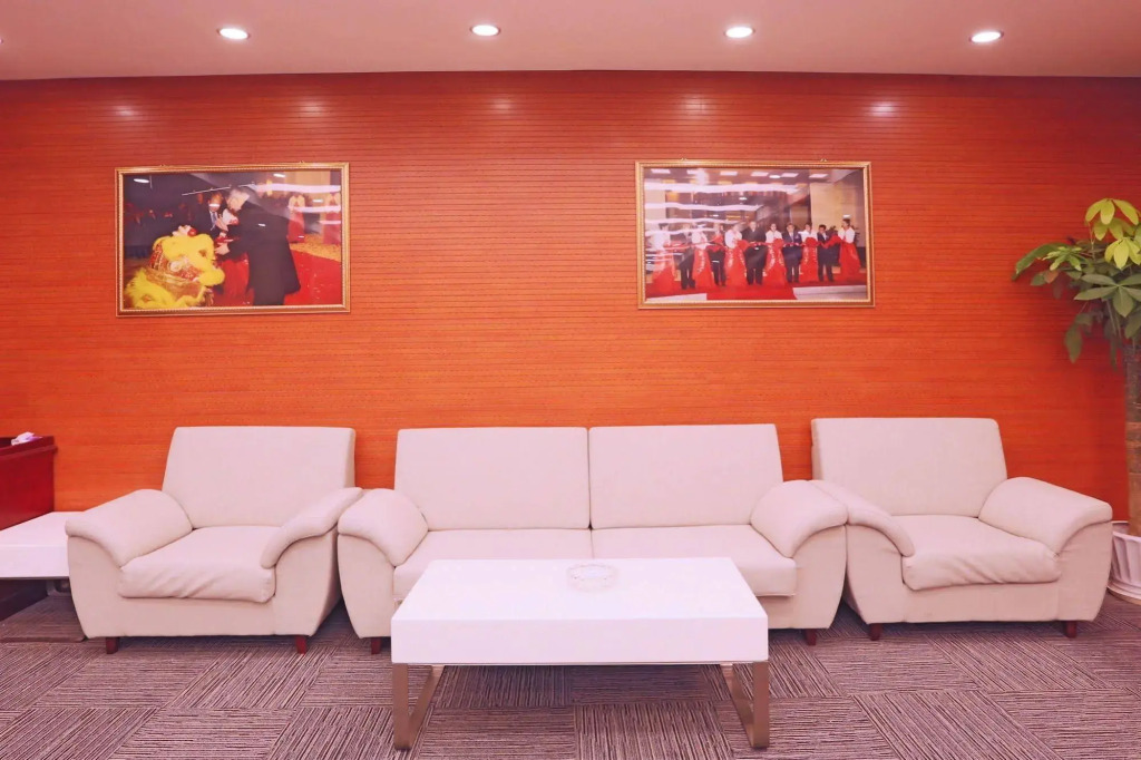 Fuyong Yulong Hotel