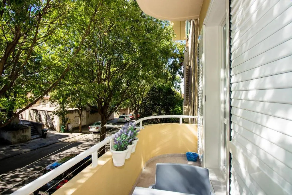 Lugo Apartments