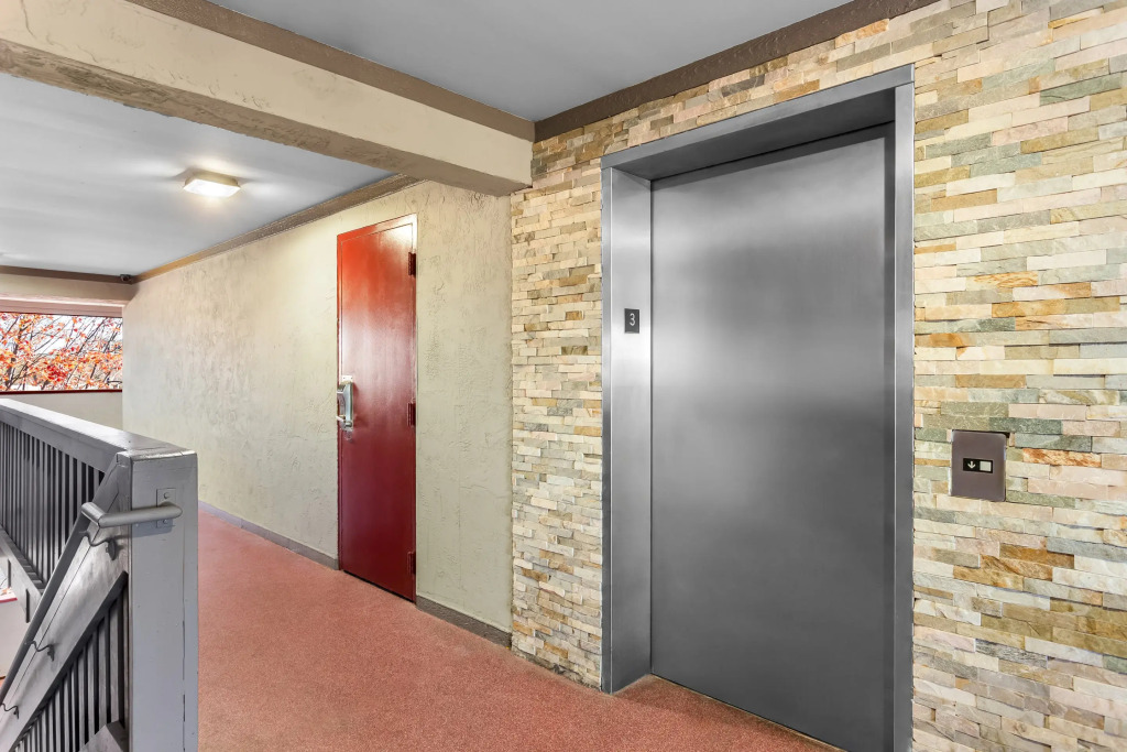 Red Roof Inn PLUS Chicago - Hoffman Estates