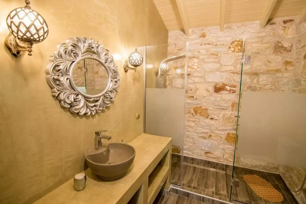 Kastro Stone House