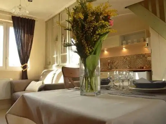 Le Clos Charmaine