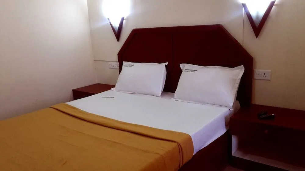 Annapoorneshwari Tourist Home