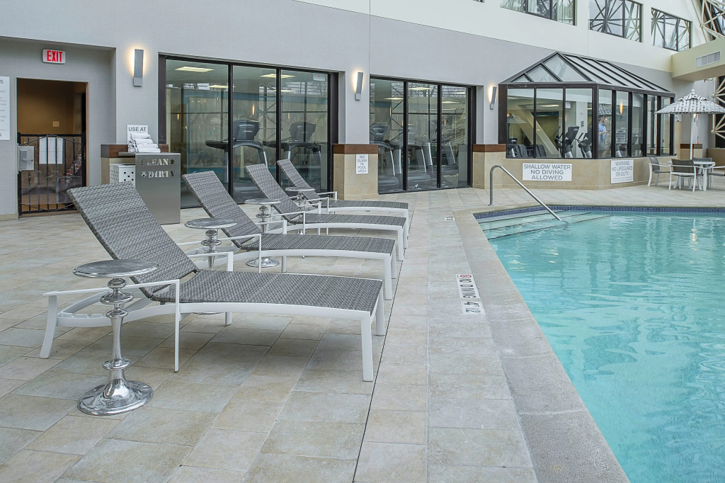 Crowne Plaza Hotel St. Louis Airport by IHG