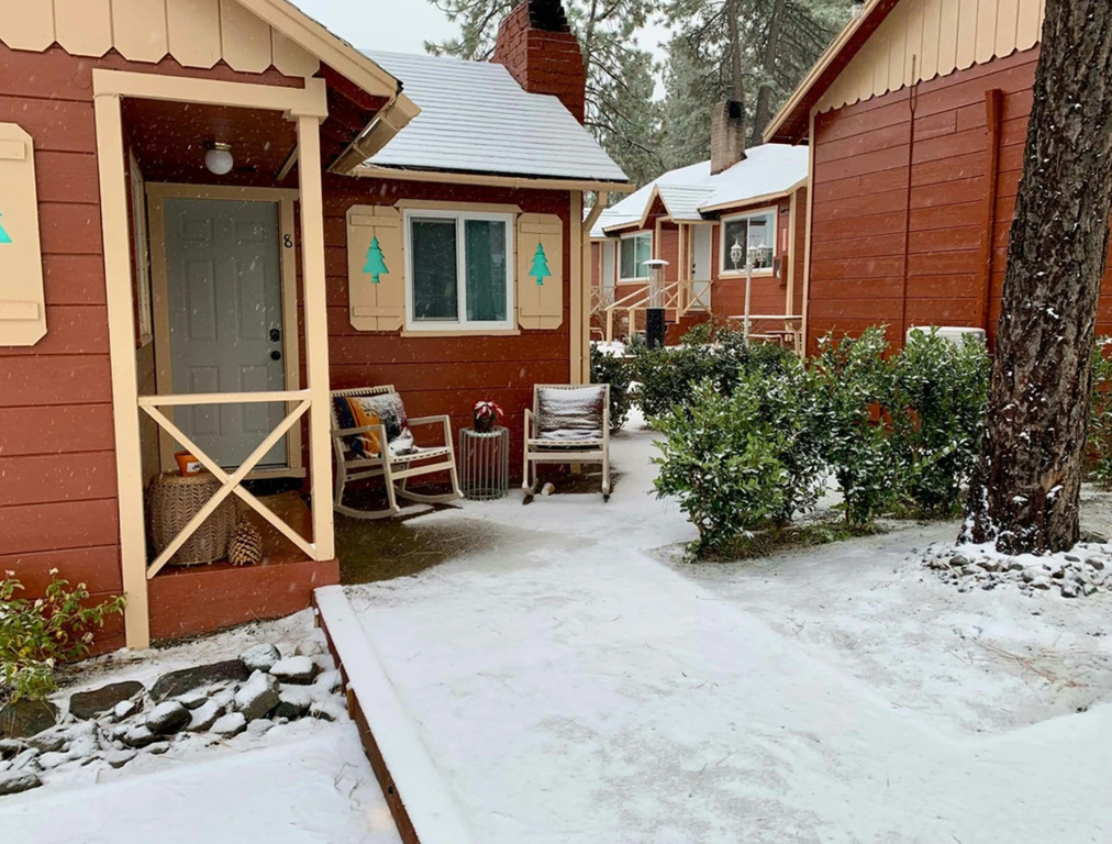 Grand Pine Cabins