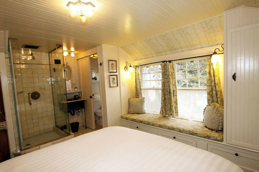 The Jabberwock Bed & Breakfast