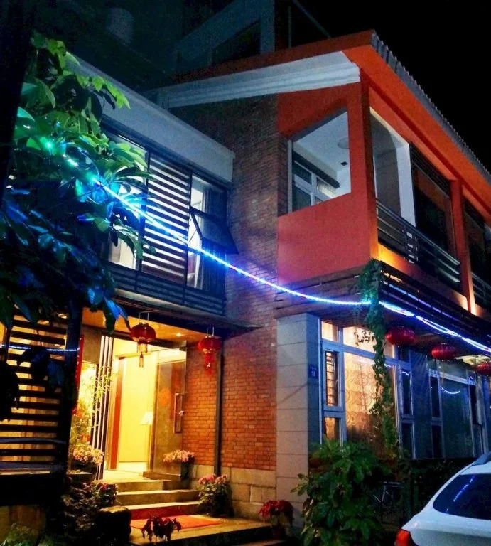 Tianquan 18 Degree Holiday Villa Hotel
