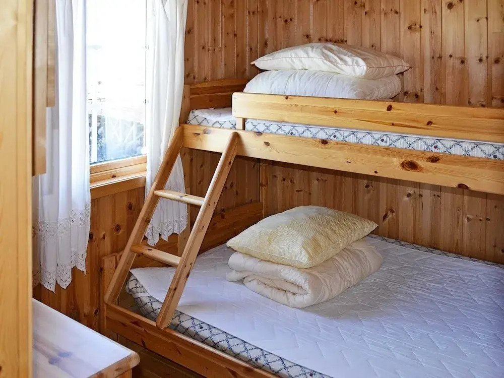 3 person holiday home in Henningsvær