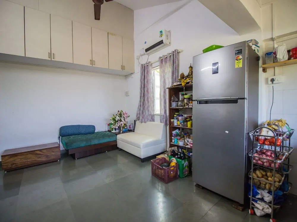 OYO 12929 Home Field View Studio Parra